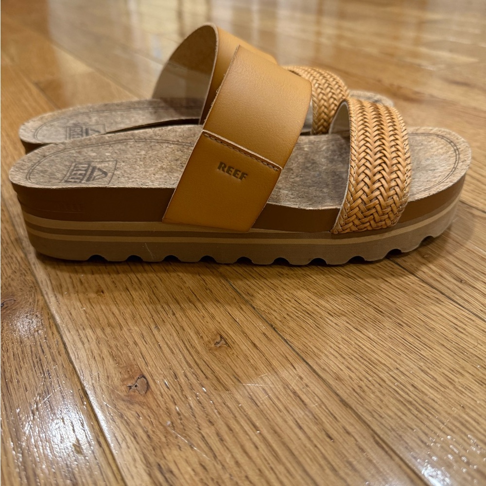 Reef Cushion Vista Sandals